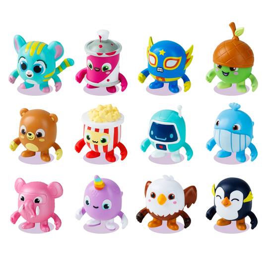 Piñata Smashlings Rainbow Whale Edition Box A Deluxe Collectible Figure Set